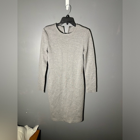 St. John Dresses & Skirts - ST.John Wool Blend Knee Length Long Sleeve Dress Size 4